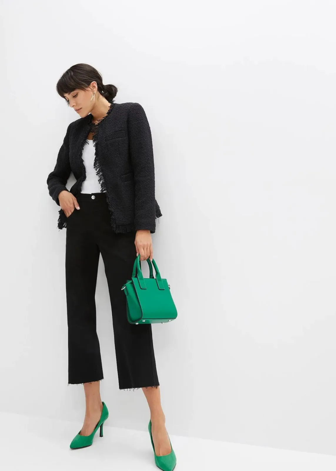 bonprix Bekleidung·Hosen|Jacken & Mäntel^Bouclé-Jacke schwarz