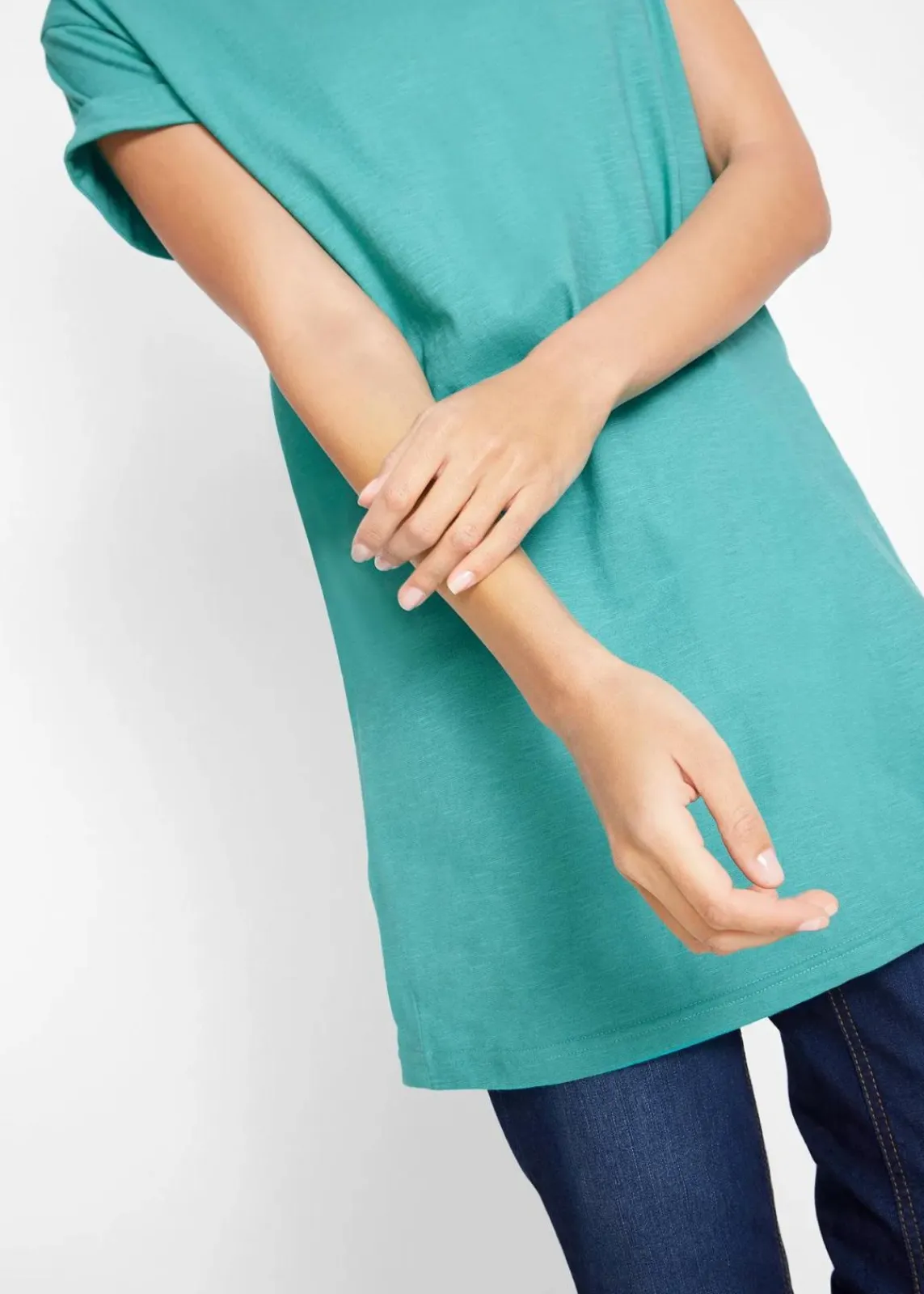 bonprix Shirts & Tops|Basics^Boxy-Longshirt mit kurzen Ärmeln smaragd