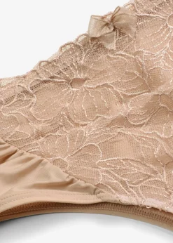 bonprix Wäsche·Dessous|Wäsche·Höschen^Brazilslip mit blumiger Stickerei kreidebeige