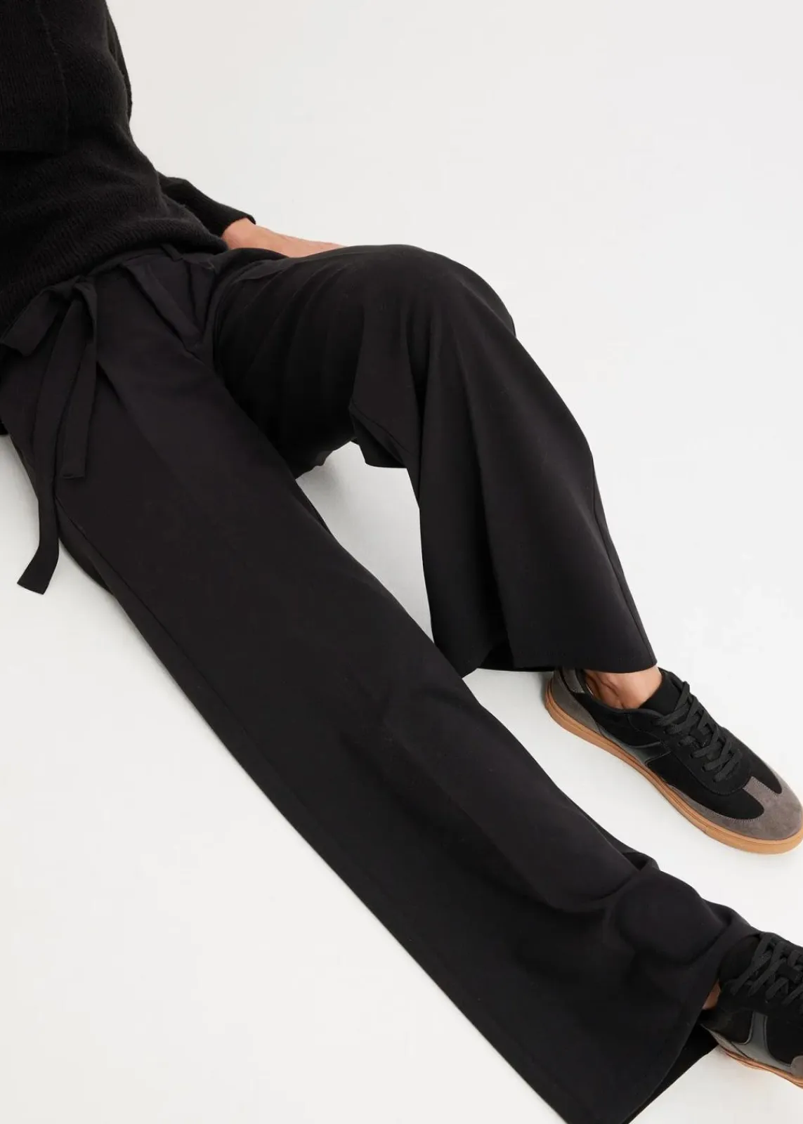 bonprix Bekleidung·Kleider|Hosen^Bundfaltenhose aus Viskose-Mix schwarz