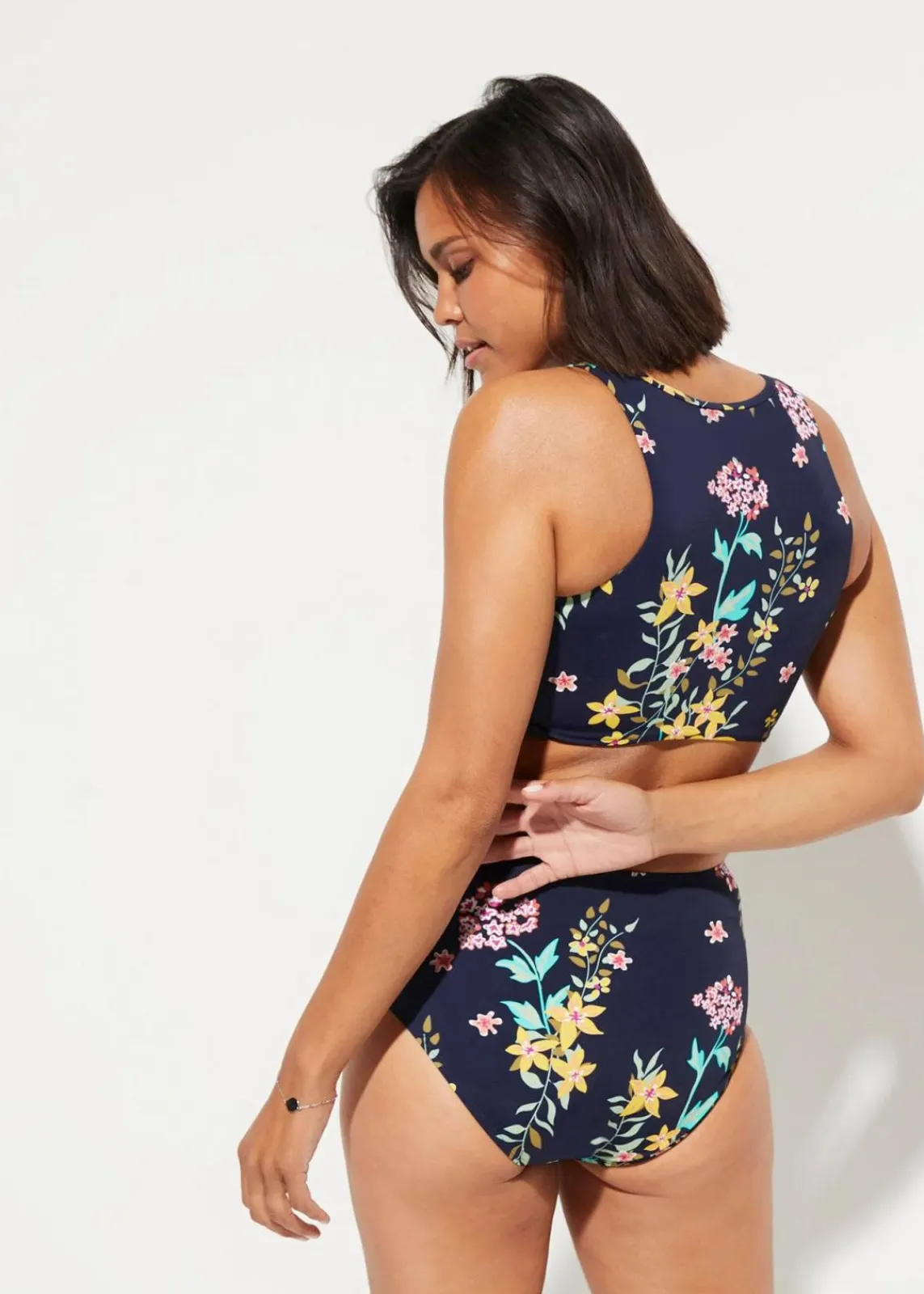 bonprix Nachhaltigere Materialien|Bademode·Bikinis^Bustier-Bikini in Wickeloptik (2-tlg.Set) dunkelblau floral