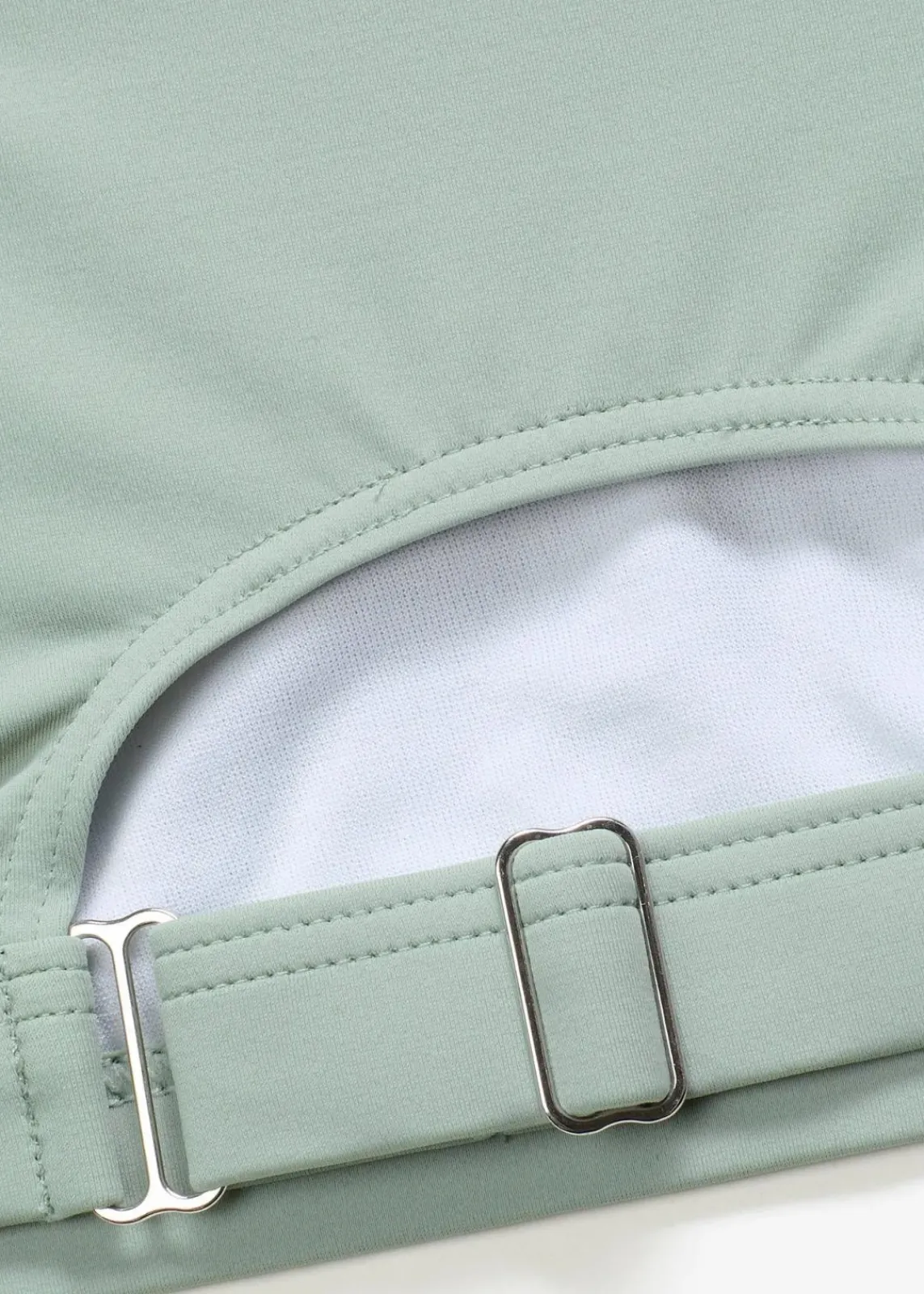 bonprix Nachhaltigere Materialien|Sport Bademode^Bustier-Bikinioberteil mit verstellbarer Unterbrust graugrün