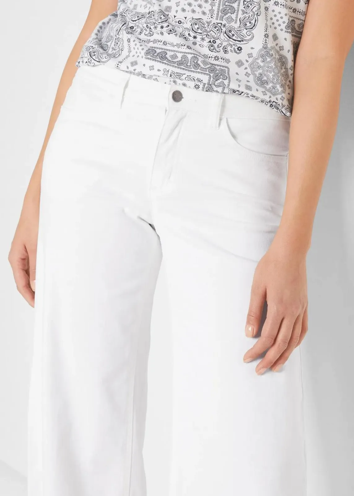 bonprix Bekleidung·Shirts & Tops|Jeans^Capri Jeans Mid Waist, (2er Pack) eisblau denim + weiss