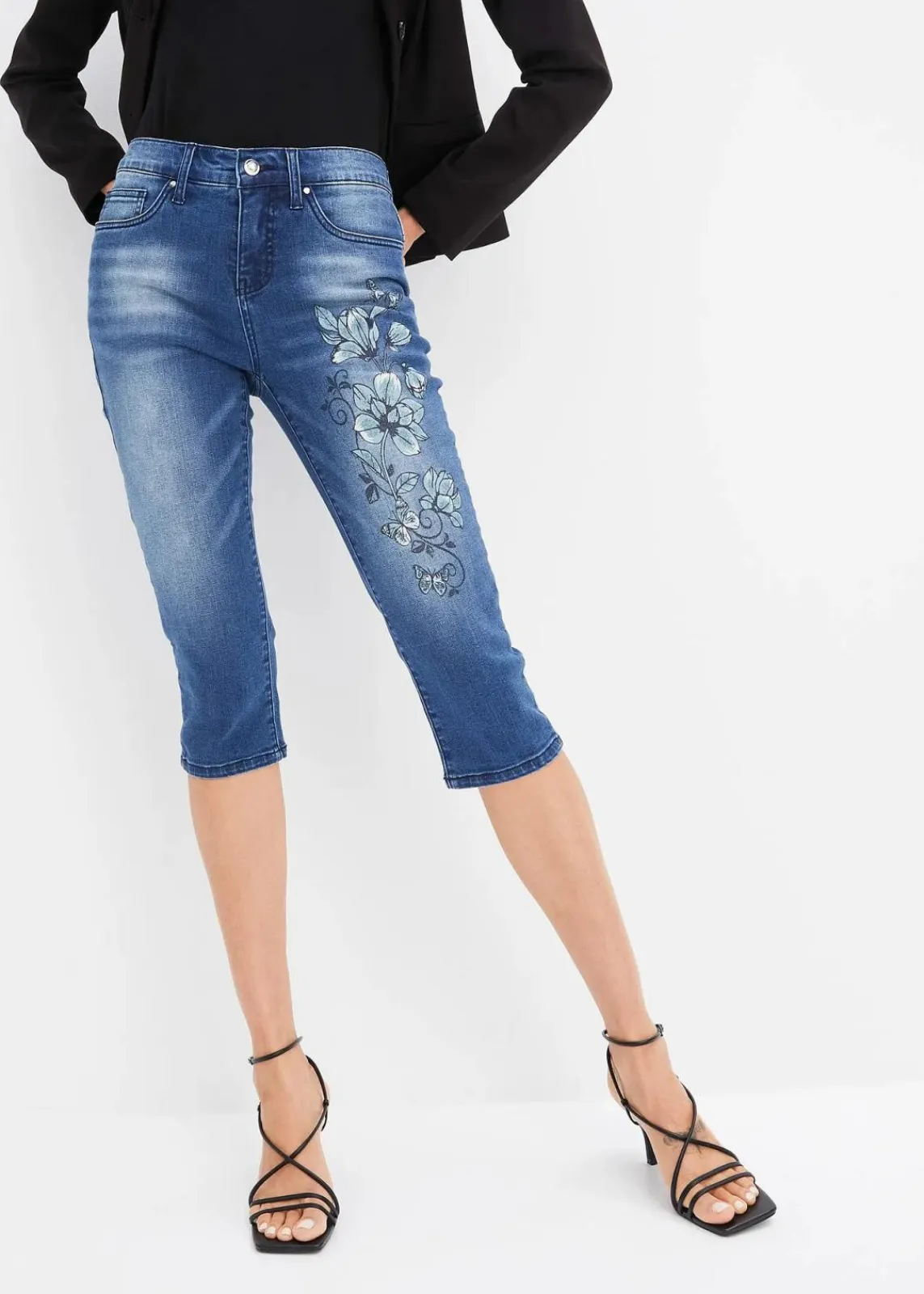 bonprix Jeans^Capri Jeans Mid Waist, Schmetterlingsdruck blau denim geblümt