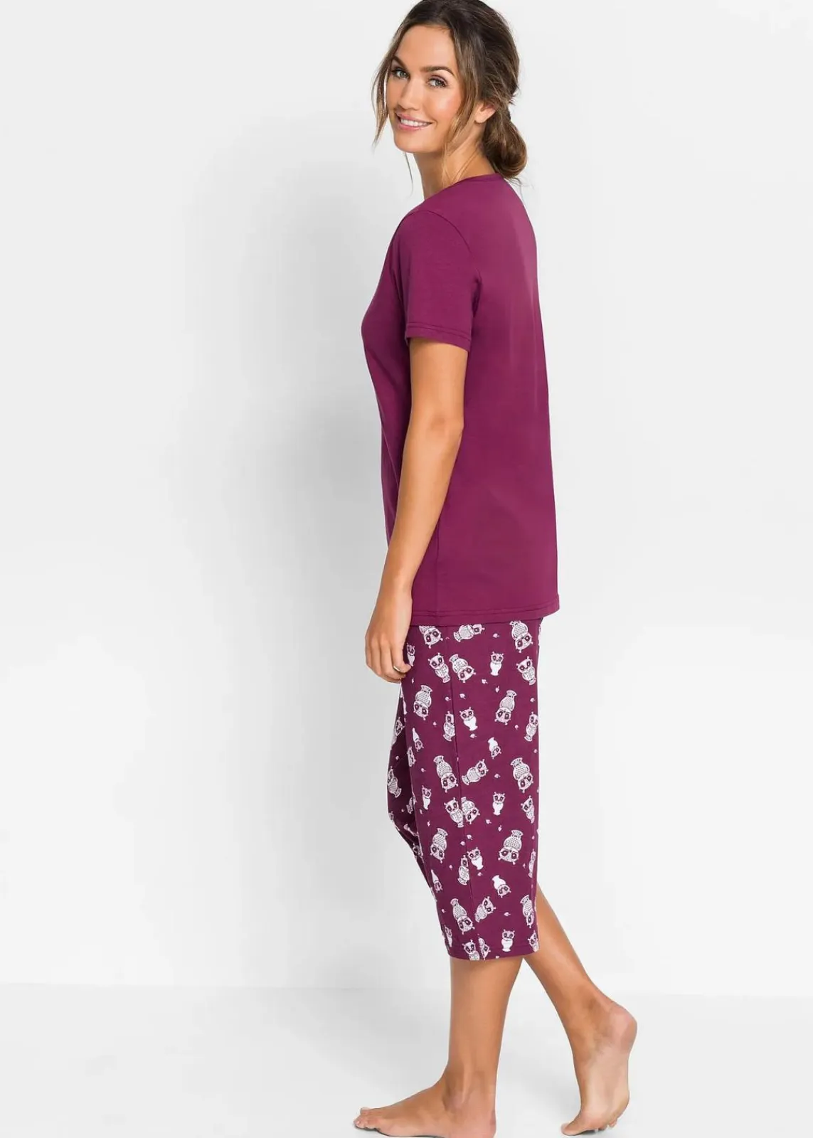 bonprix Wäsche·Nachtwäsche|Nachtwäsche^Capri Pyjama mit kurzen Ärmeln beere/weiß