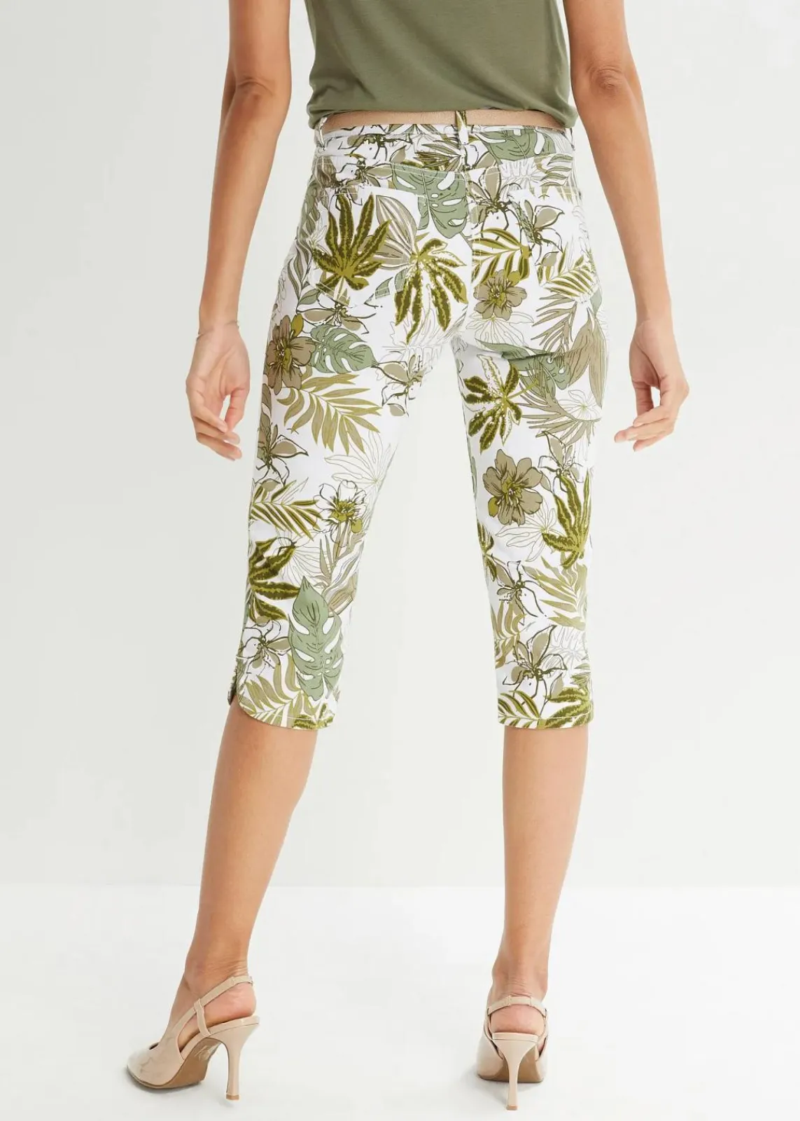 bonprix Bekleidung·Kleider|Hosen^Capri-Hose piniengrün/weiß floral