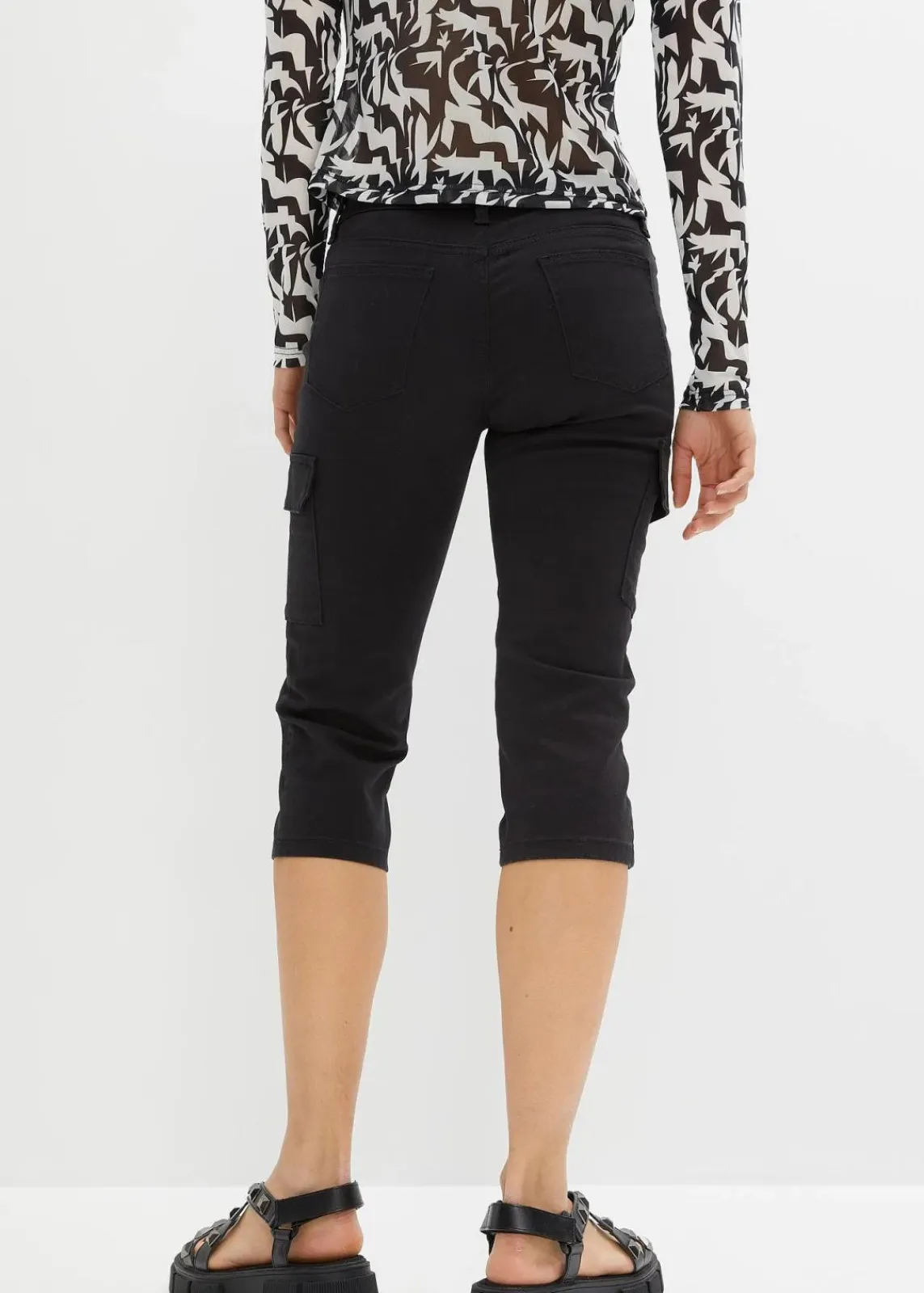 bonprix Hosen^Capri-Hose aus elastischem Baumwoll-Mix schwarz