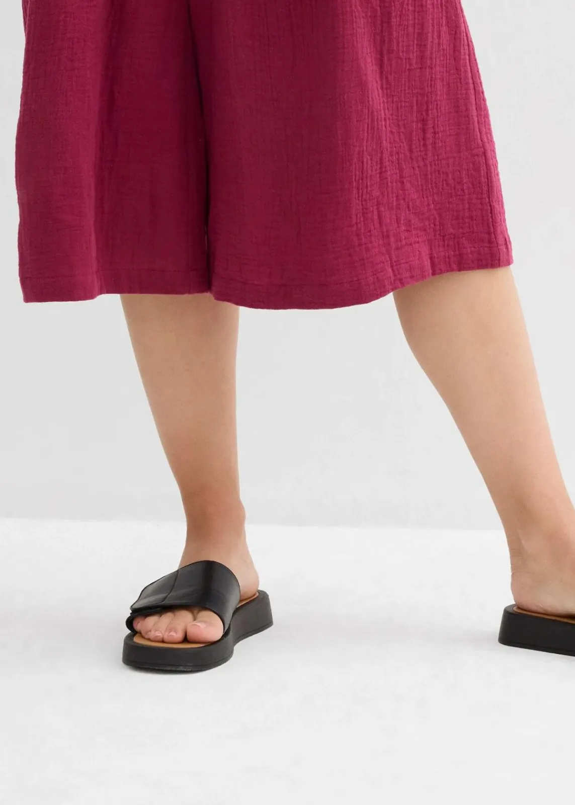 bonprix Hosen|Bekleidung·Kleider^Capri-Hose aus softem Musselin rhododendronrot
