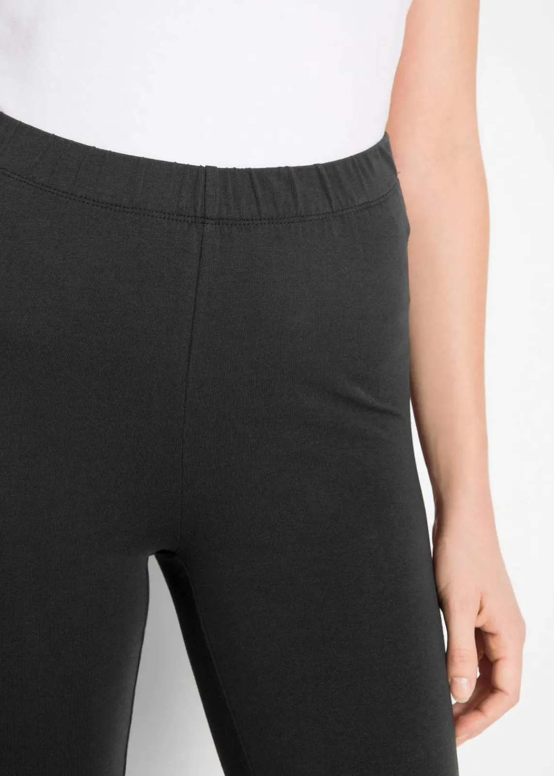 bonprix Hosen^Capri-Leggings mit Spitzendetail schwarz