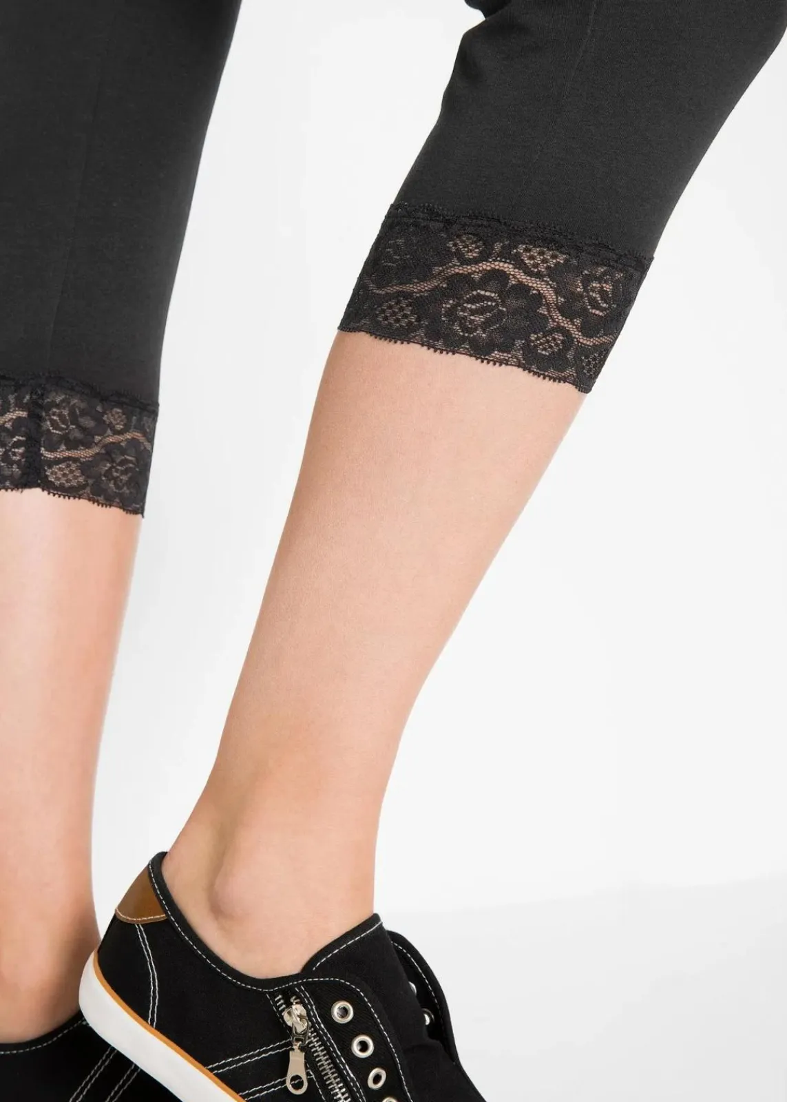 bonprix Hosen^Capri-Leggings mit Spitzendetail schwarz