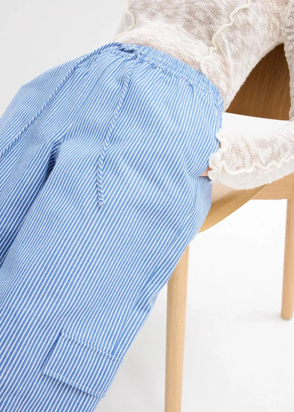 bonprix Hosen^Cargohose mit Bequembund blau/weiß gestreift