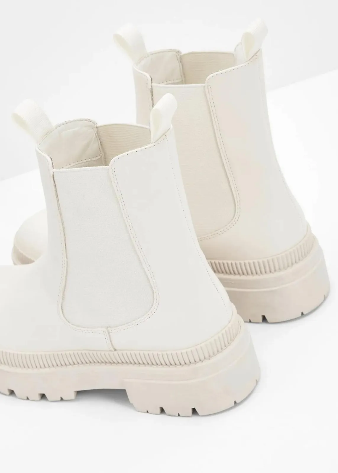bonprix Schuhe & Accessoires In Spezialgrößen·Schuhe In Übergröße|Schuhe & Accessoires In Spezialgrößen·Elastischer Schaft^Chelsea-Boots mit Profilsohle perlweiß