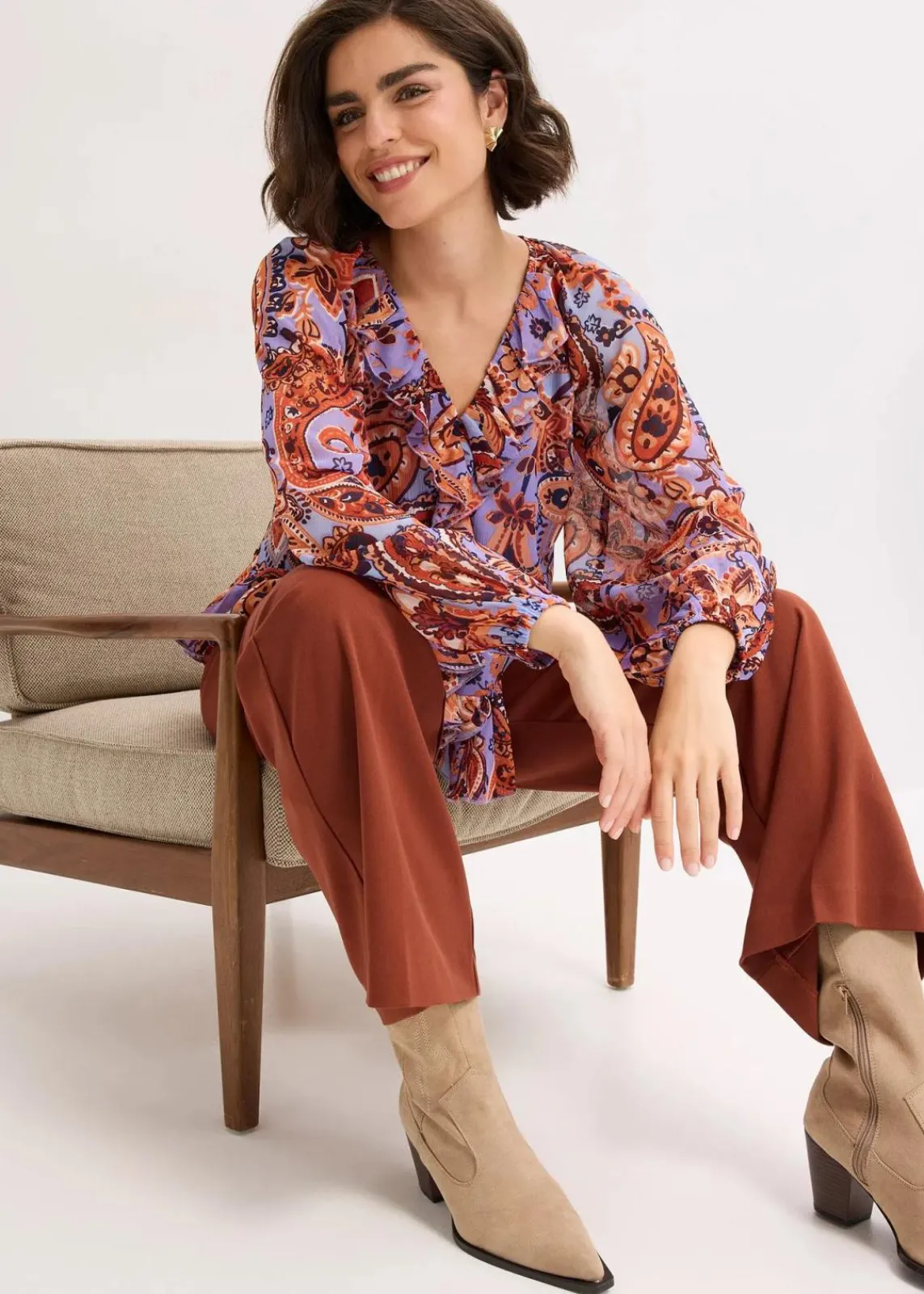 bonprix Bekleidung·Jacken & Mäntel|Blusen & Tuniken^Chiffonbluse mit Volants quarzrot/perlblau paisley