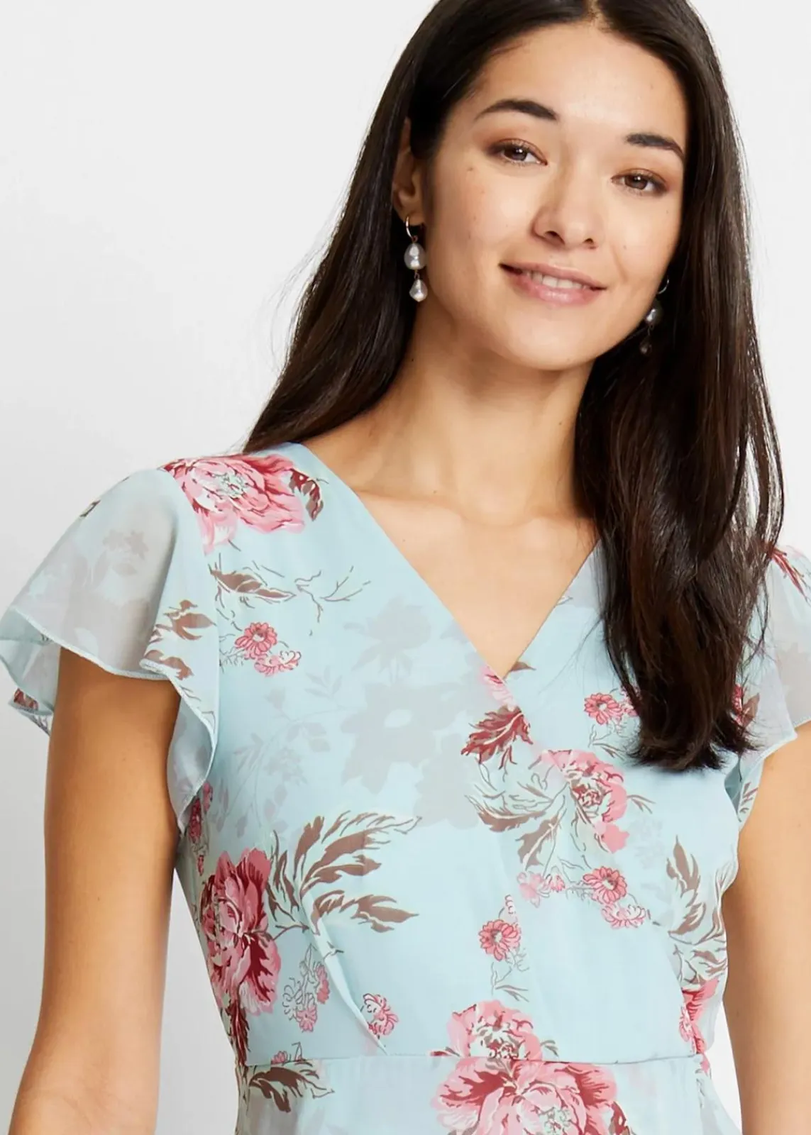 bonprix Bekleidung·Pullover & Strickjacken|Kleider^Chiffonkleid hellblau geblümt