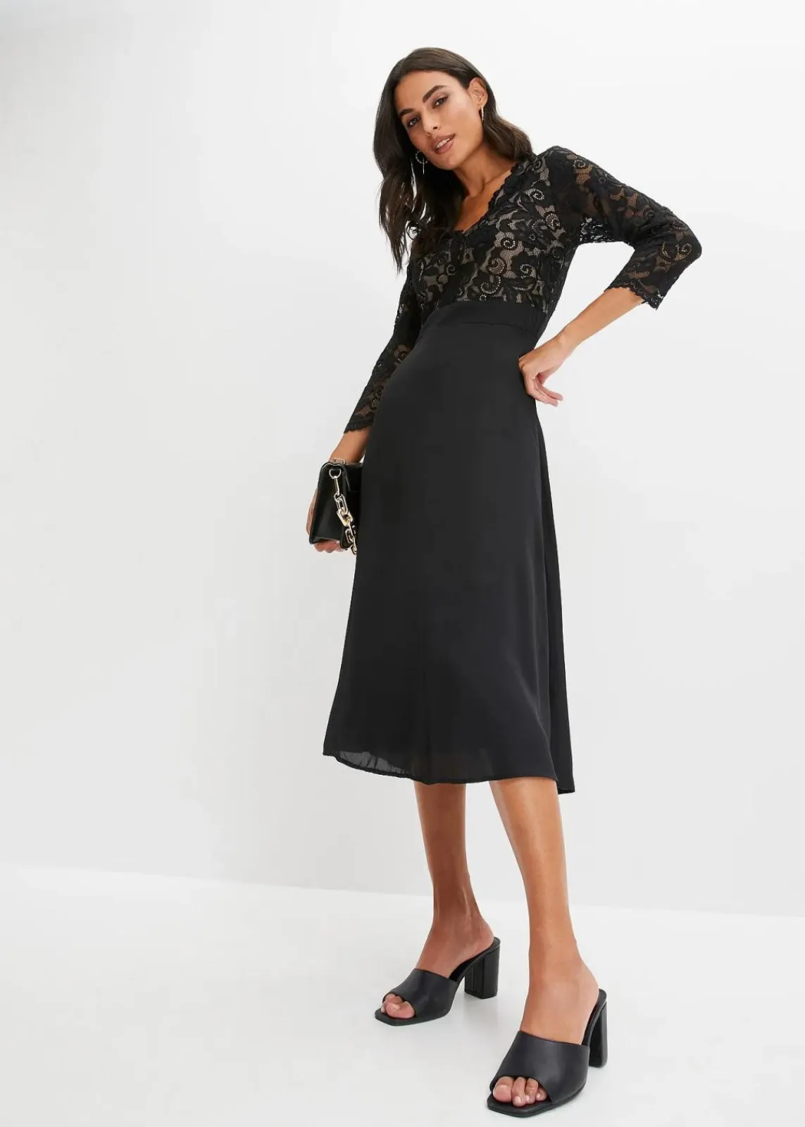 bonprix Bekleidung·Pullover & Strickjacken|Festliche Mode^Chiffonkleid mit Spitze schwarz