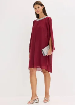 bonprix Bekleidung·Pullover & Strickjacken|Festliche Mode^Chiffonkleid mit Strassstein-Applikation rubinrot