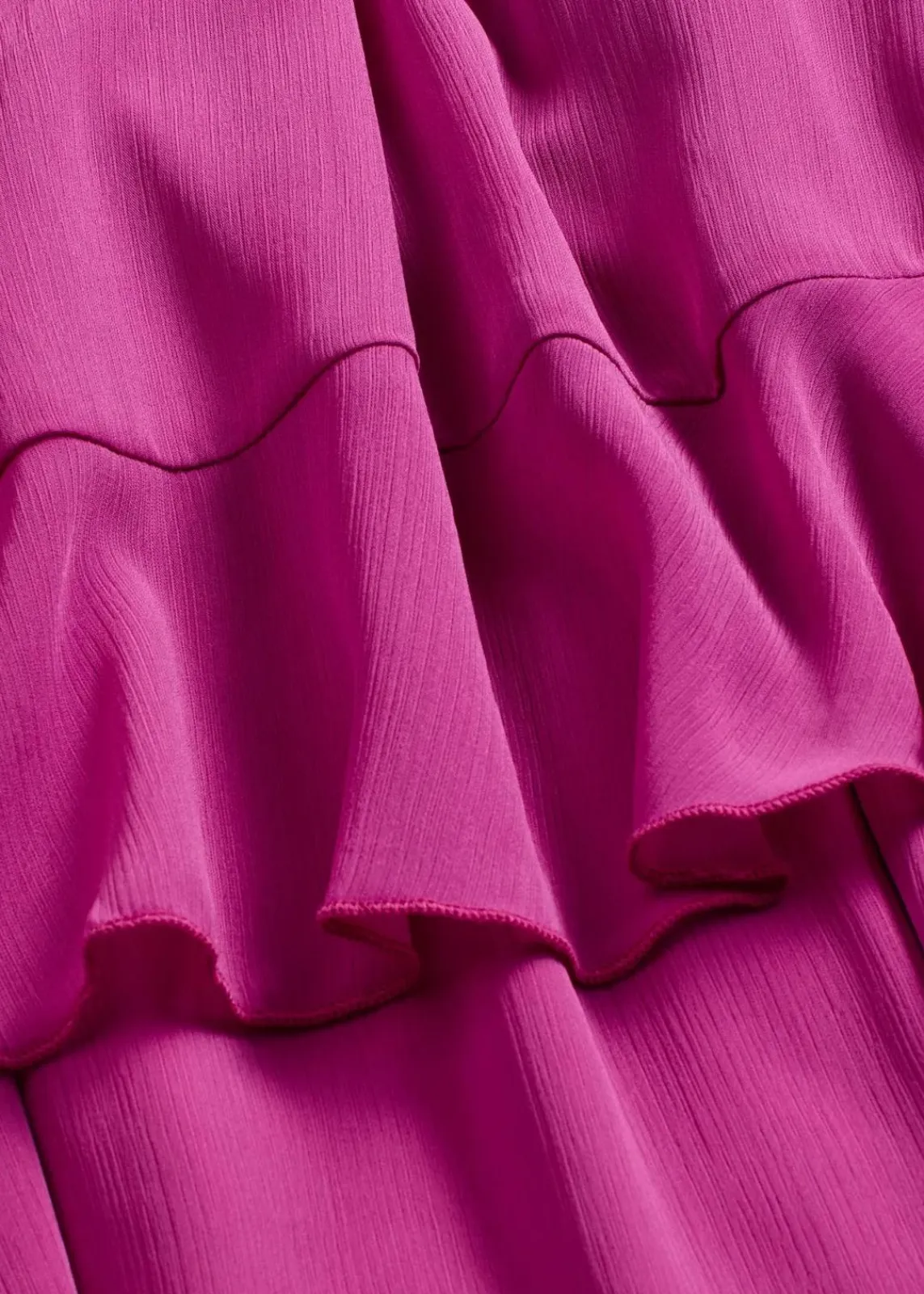bonprix Bekleidung·Pullover & Strickjacken|Kleider^Chiffonkleid mit Volants dunkelfuchsia