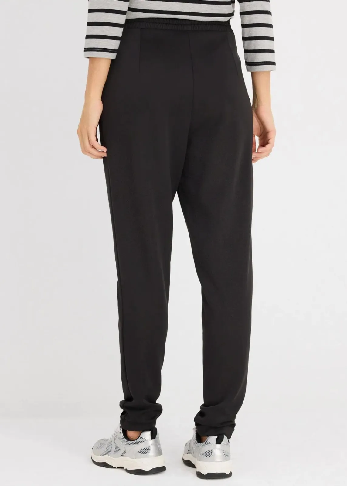 bonprix Nachhaltigere Materialien|Hosen^Chinohose aus Scuba schwarz