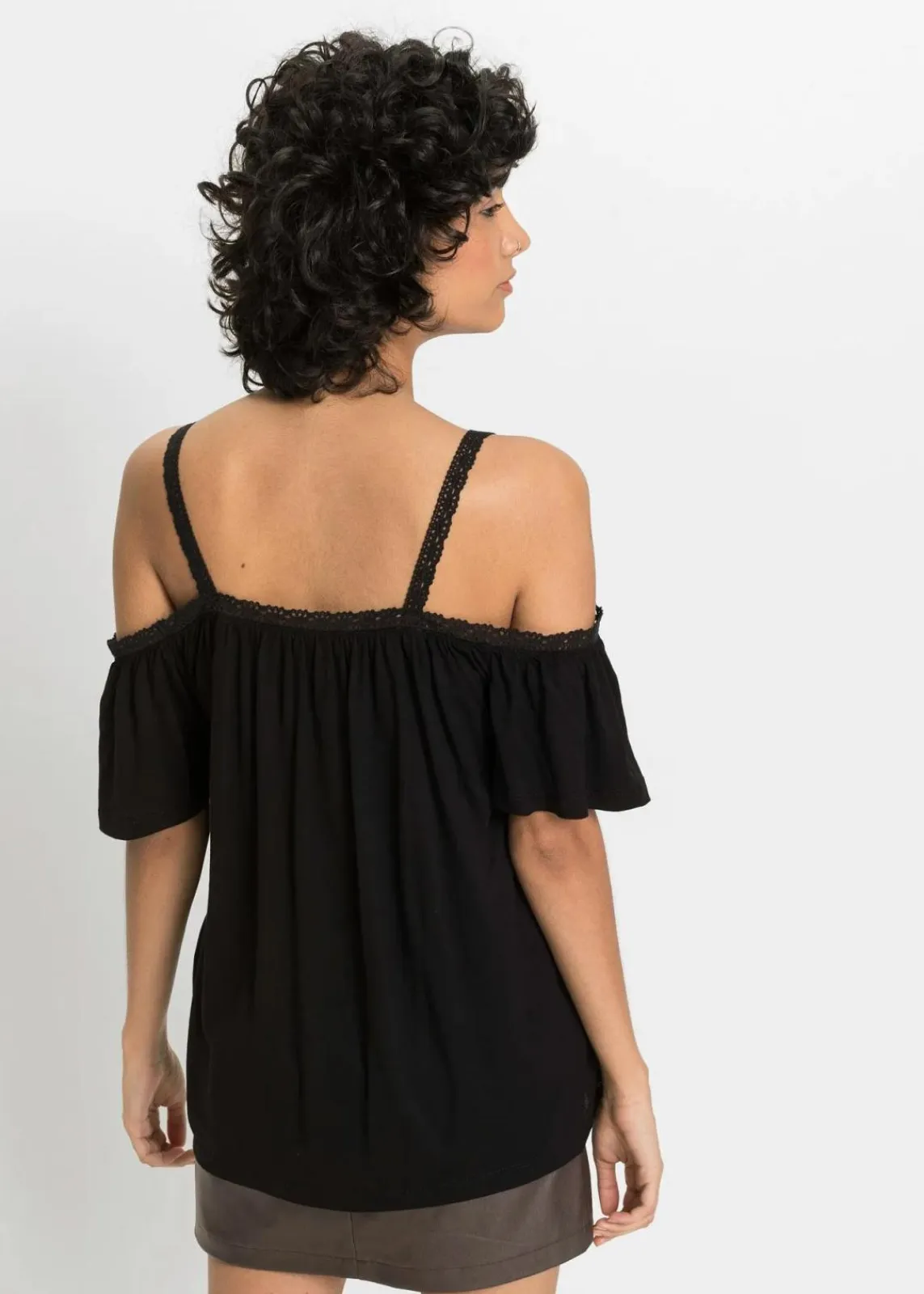 bonprix Shirts & Tops|Nachhaltigere Materialien^Cold-Shoulder-Shirt aus softer Viskose schwarz