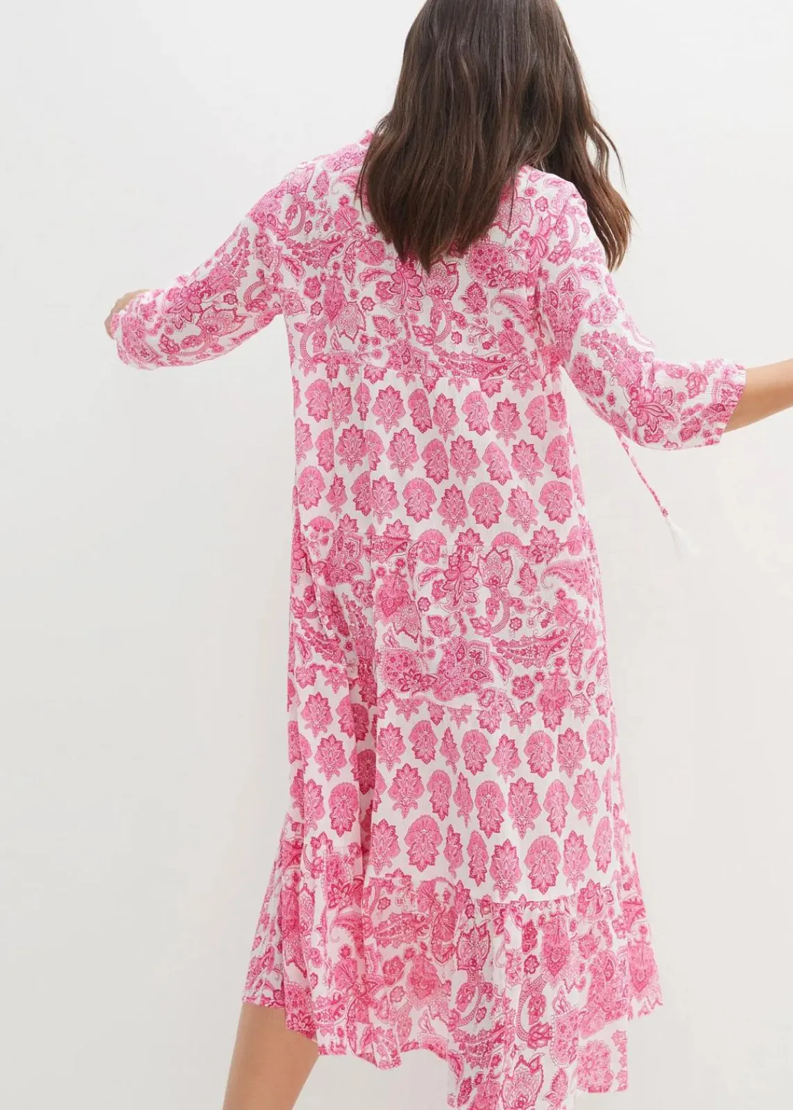 bonprix Bekleidung·Pullover & Strickjacken|Kleider^Crincle-Web-Baumwollmidikleid mit Taschen und 3/4- Arm weiß/rosa/pinklady paisley