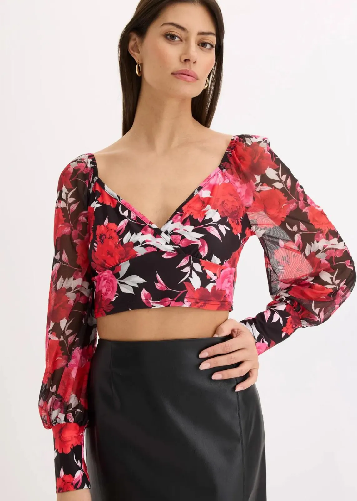 bonprix Bekleidung·Jacken & Mäntel|Blusen & Tuniken^Cropped Blusentop schwarz geblümt