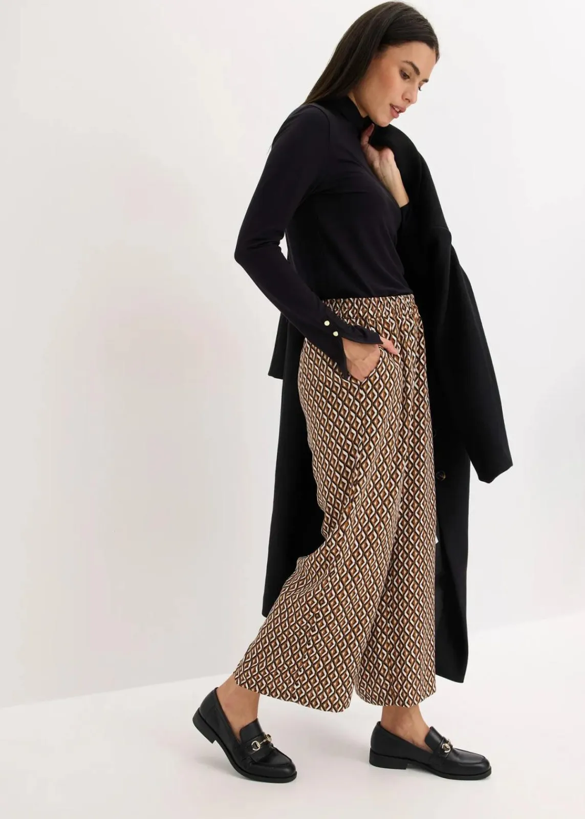 bonprix Bekleidung·Kleider|Nachhaltigere Materialien^Culotte mokkabraun/schwarz graphisch bedruckt