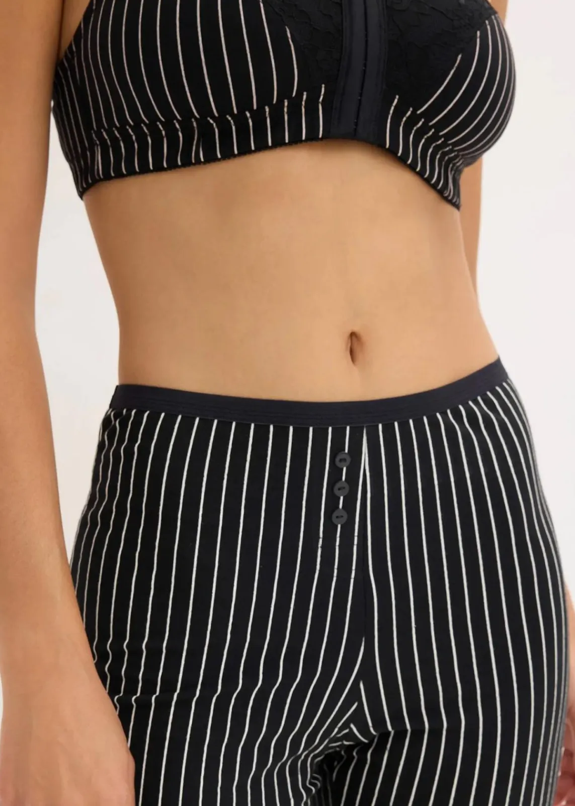 bonprix Wäsche·Baumwollunterwäsche|Baumwollunterwäsche^Damen Taillen Boxer mit längerem Bein (4er Pack) schwarz/wollweiß-gestreift+ahornrot