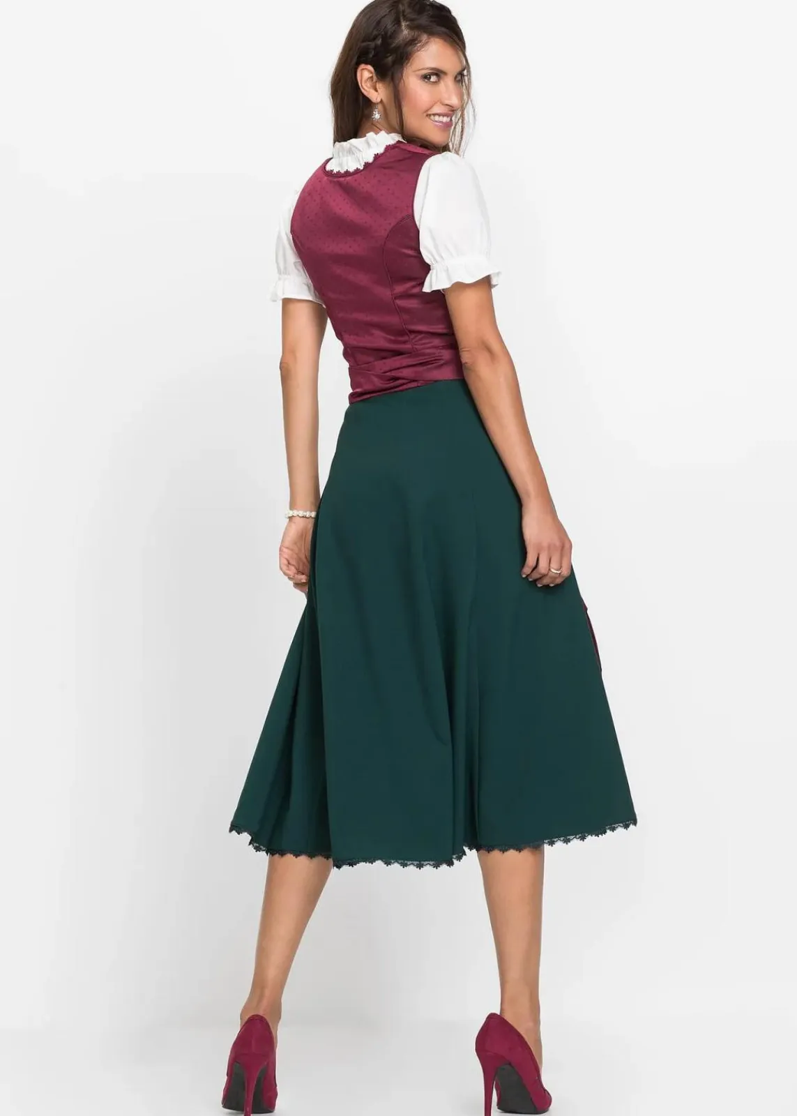 bonprix Kurzgrößen|Bekleidung·Pullover & Strickjacken^Dirndl mit bestickter Satin-Schürze (2-tlg.Set) magenta/tiefgrün/schwarz/mattviolett/wollweiß bedruckt