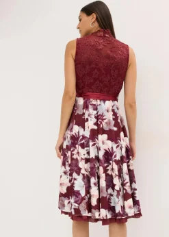 bonprix Kleider^Dirndl mit Stickerei und Samtrock (2-tlg.Set) rubinrot geblümt