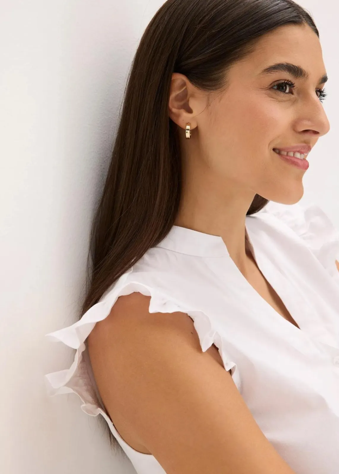bonprix Bekleidung·Jacken & Mäntel|Blusen & Tuniken^Dirndlbluse mit Stehkragen und Rüschen-Ärmel weiß