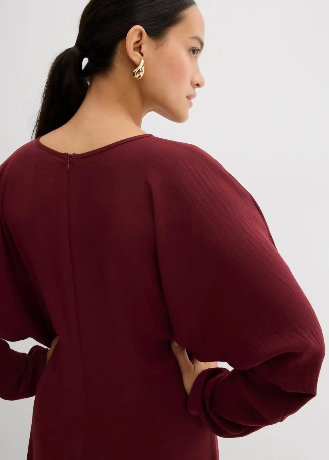bonprix Kleider|Bekleidung·Pullover & Strickjacken^Drapiertes Midikleid ahornrot