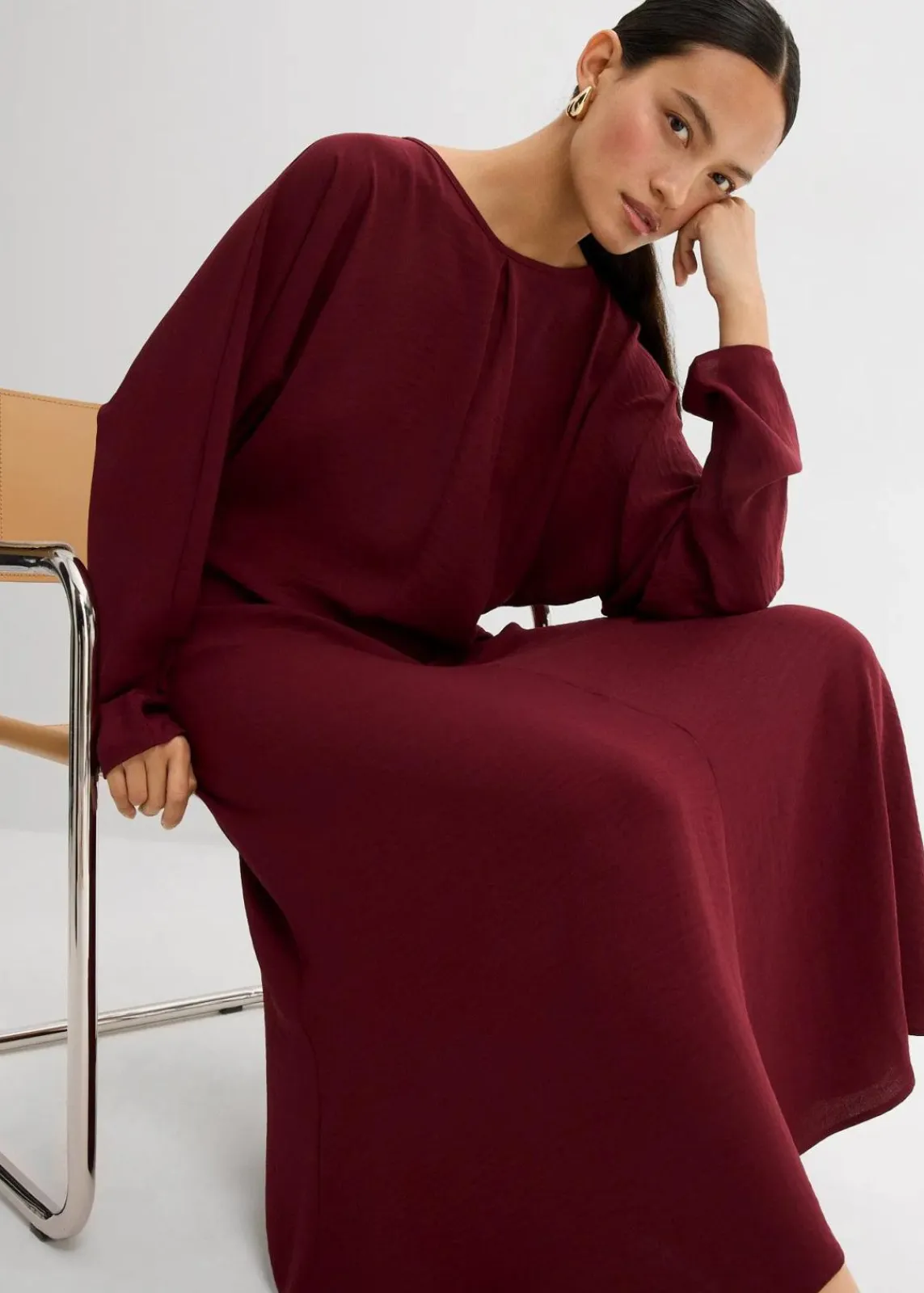 bonprix Kleider|Bekleidung·Pullover & Strickjacken^Drapiertes Midikleid ahornrot