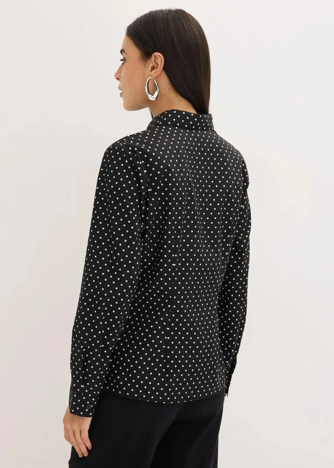 bonprix Bekleidung·Jacken & Mäntel|Blusen & Tuniken^2er Pack Hemdblusen mit Baumwolle weiß uni und schwarz/weiß gepunktet