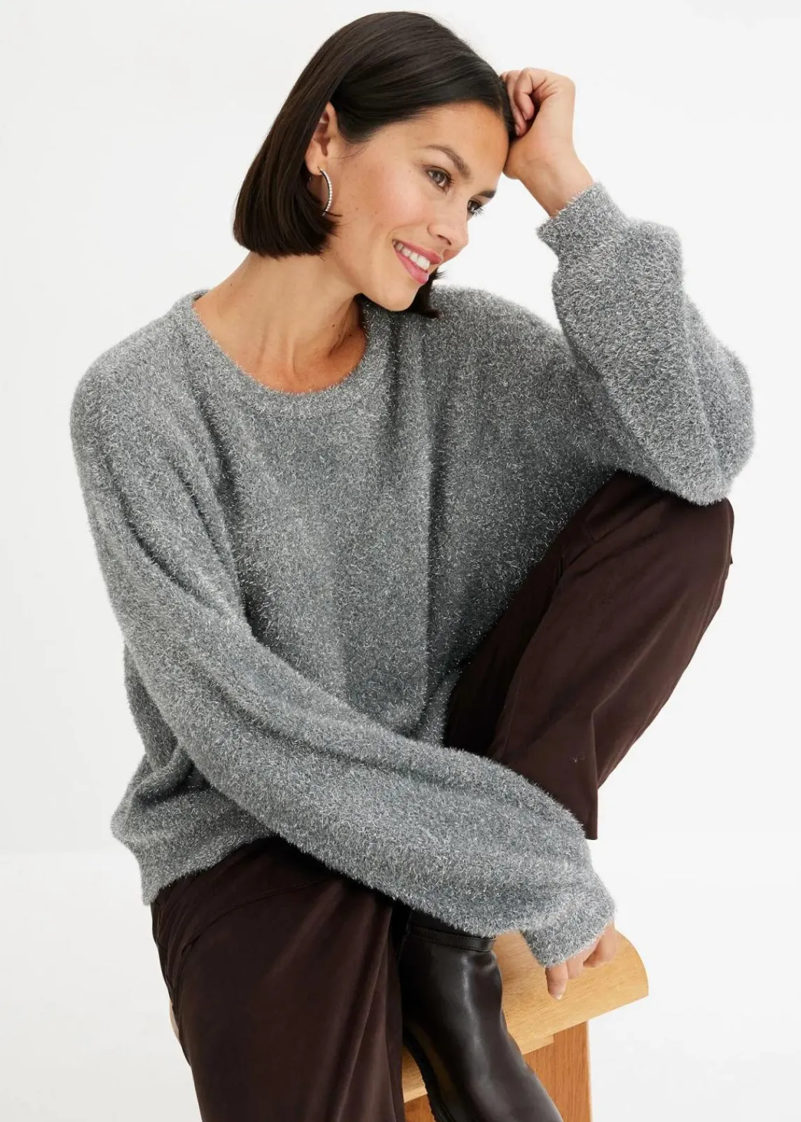bonprix Pullover & Strickjacken|Bekleidung·Jeans^Feinstrickpullover grau/silber