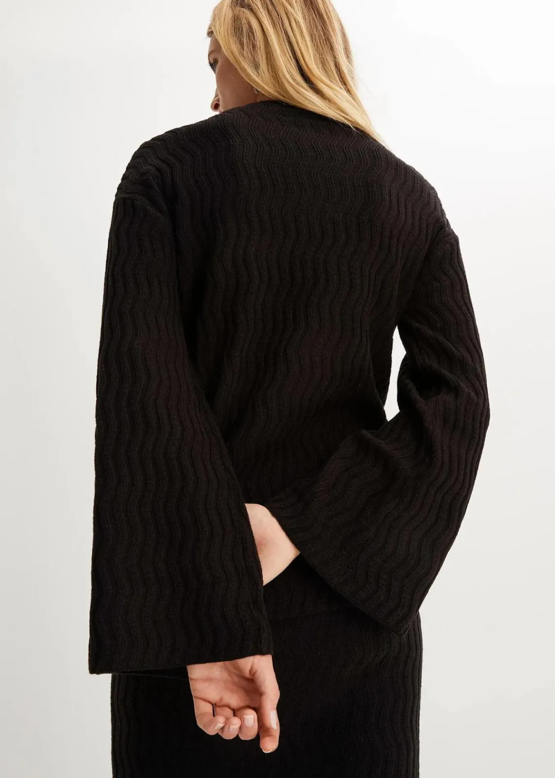 bonprix Bekleidung·Umstandsmode|Bekleidung·Jeans^Feinstrickpullover mit Struktur schwarz