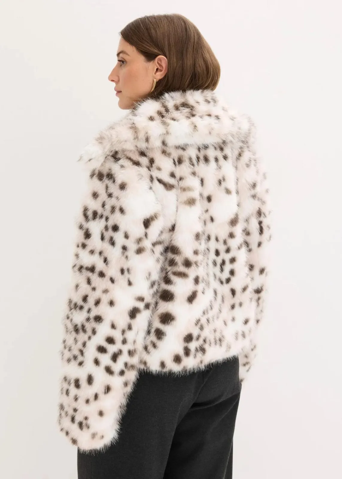 bonprix Bekleidung·Hosen|Jacken & Mäntel^Fellimitat-Jacke creme animal