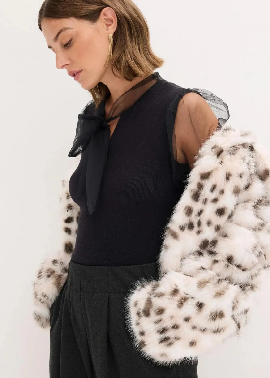 bonprix Bekleidung·Hosen|Jacken & Mäntel^Fellimitat-Jacke creme animal