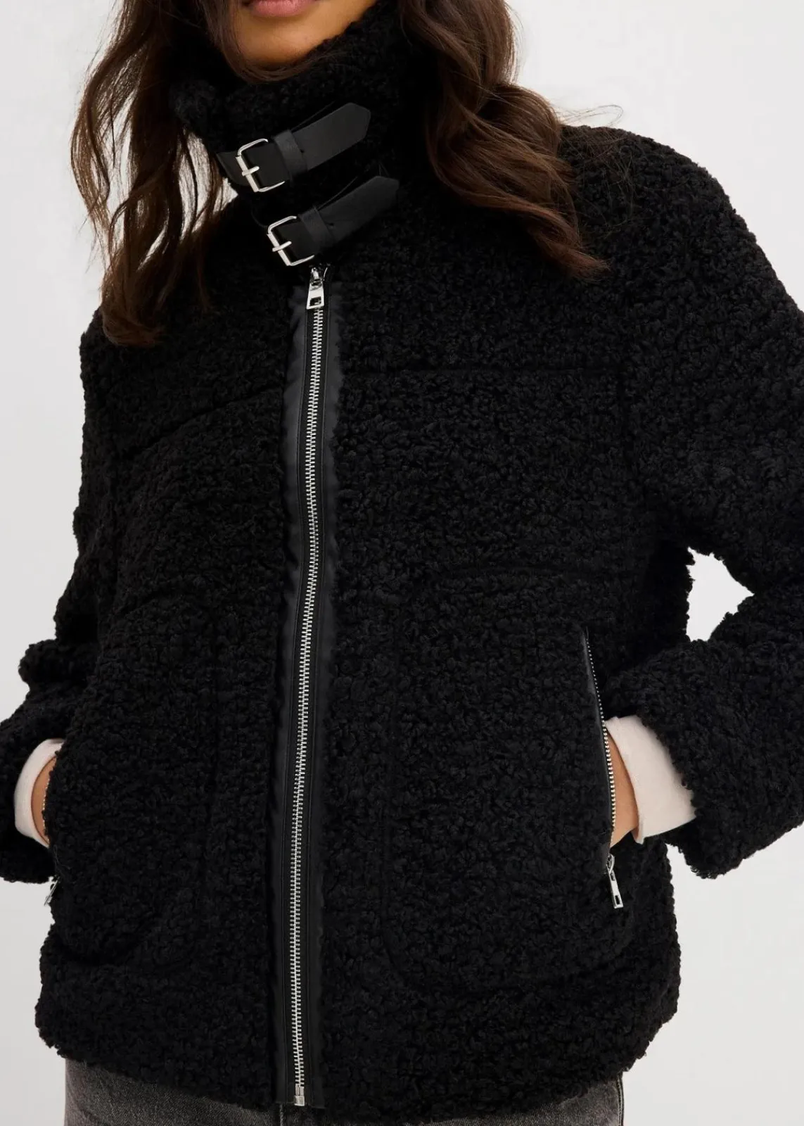bonprix Jacken & Mäntel|Nachhaltigere Materialien^Fellimitat-Jacke aus Teddyfleece schwarz