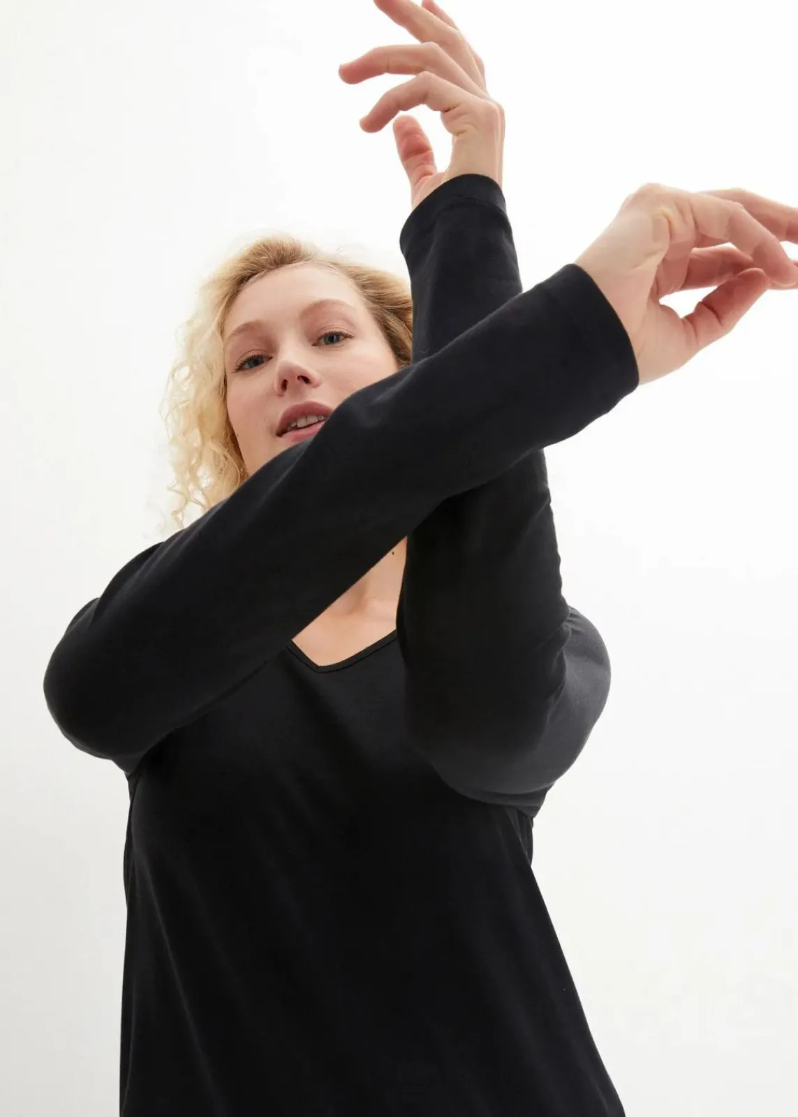 bonprix Shirts & Tops|Basics^Figurbetontes Langarmshirt (2er Pack) schwarz+schwarz