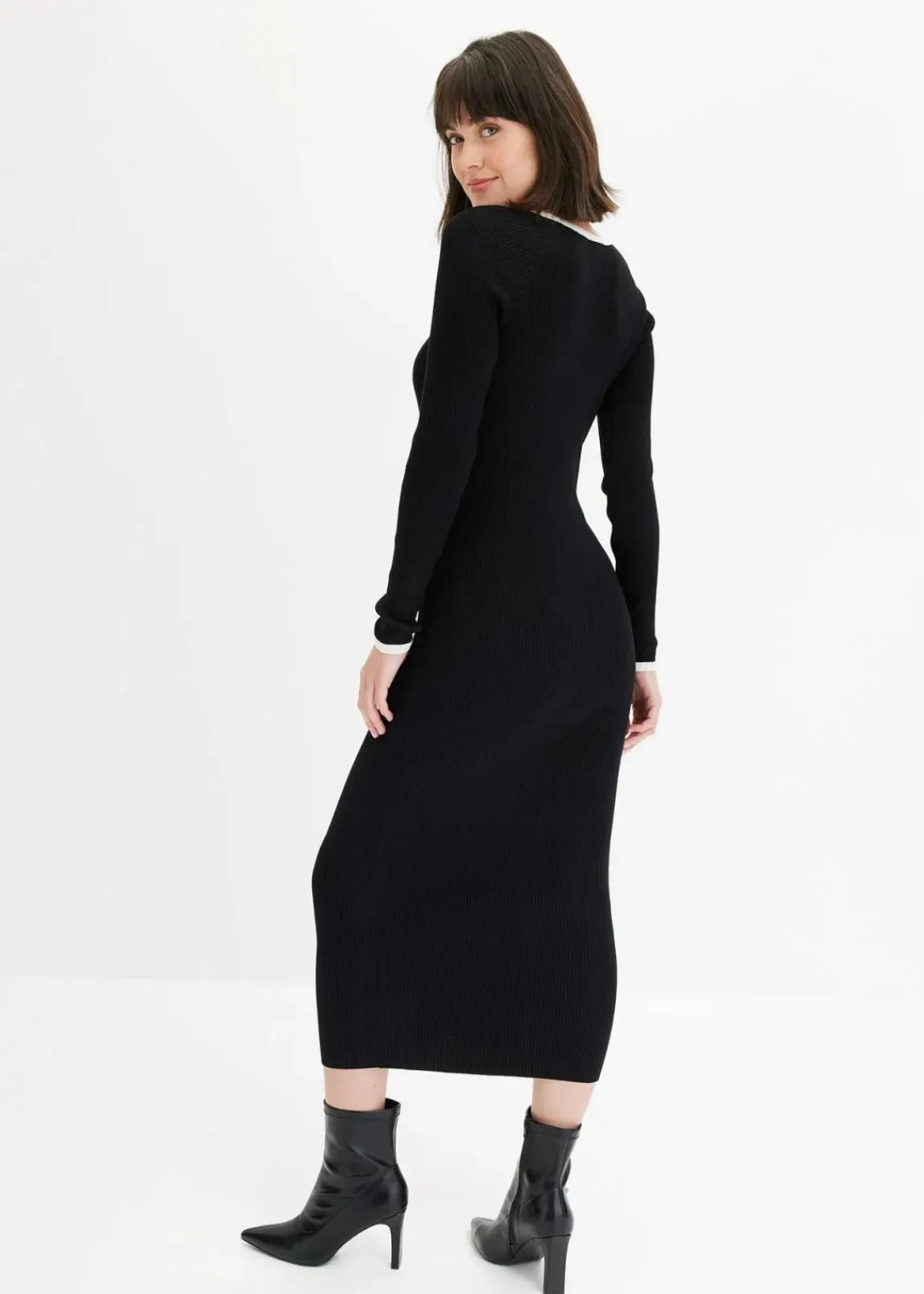 bonprix Bekleidung·Umstandsmode|Strickmode^Figurbetontes Strickkleid schwarz/wollweiß