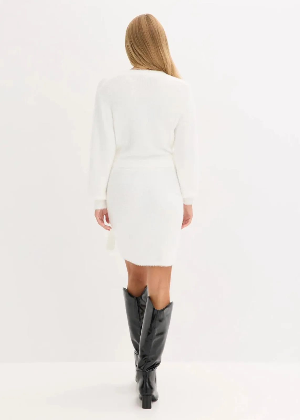 bonprix Kleider|Strickmode^Figurbetontes Strickkleid mit Accessoire weiß