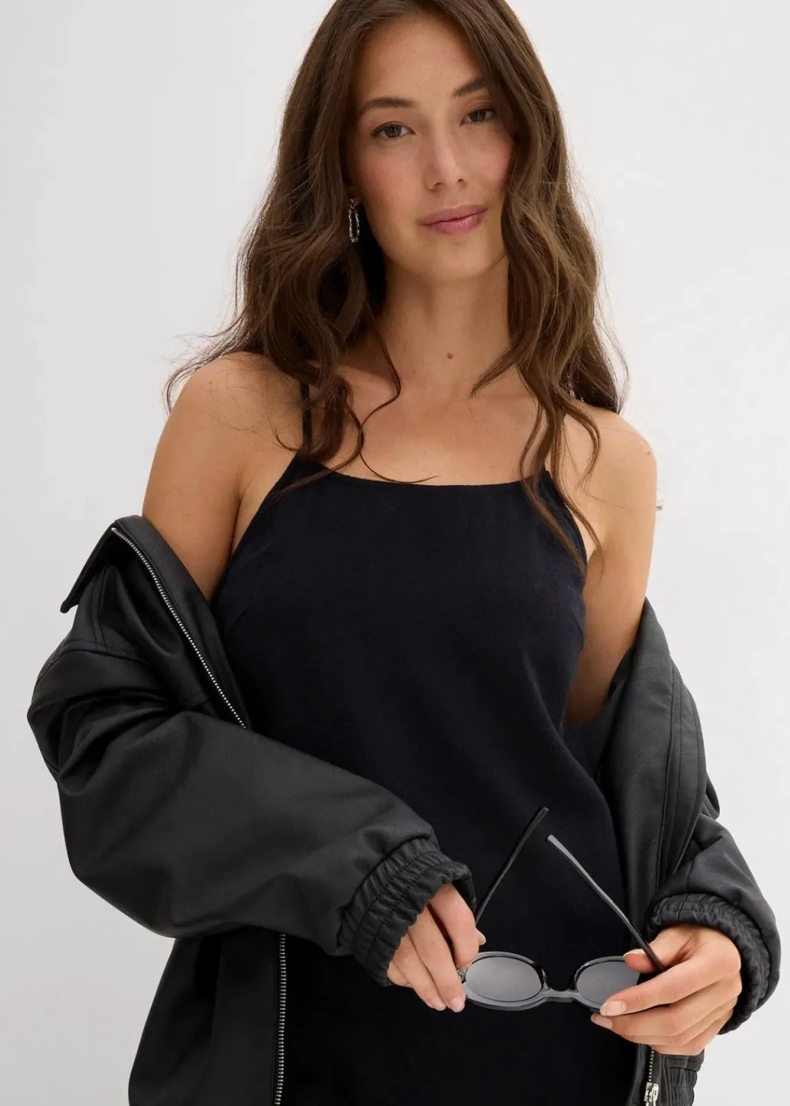 bonprix Kleider^Flanell-Trägerkleid aus reiner Baumwolle schwarz