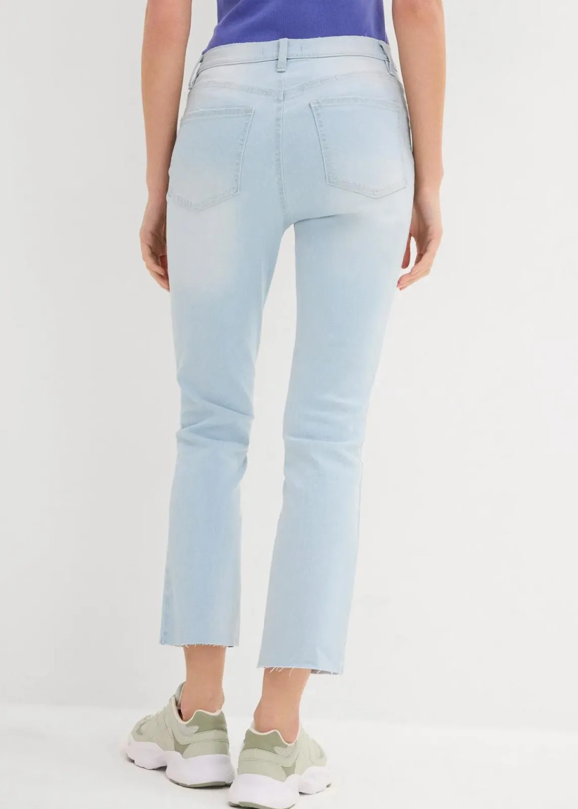 bonprix Jeans|Bekleidung·Shirts & Tops^Flared Jeans High Waist, cropped eisblau denim used