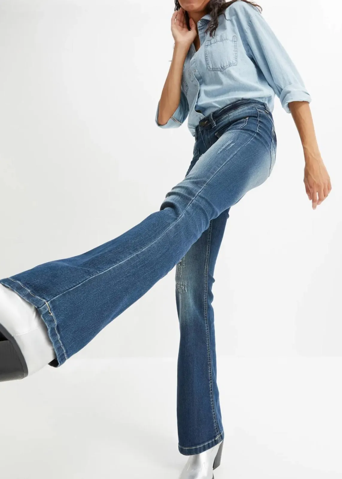bonprix Bekleidung·Shirts & Tops|Jeans^Flared Jeans Low Waist, Stretch nachtblau denim