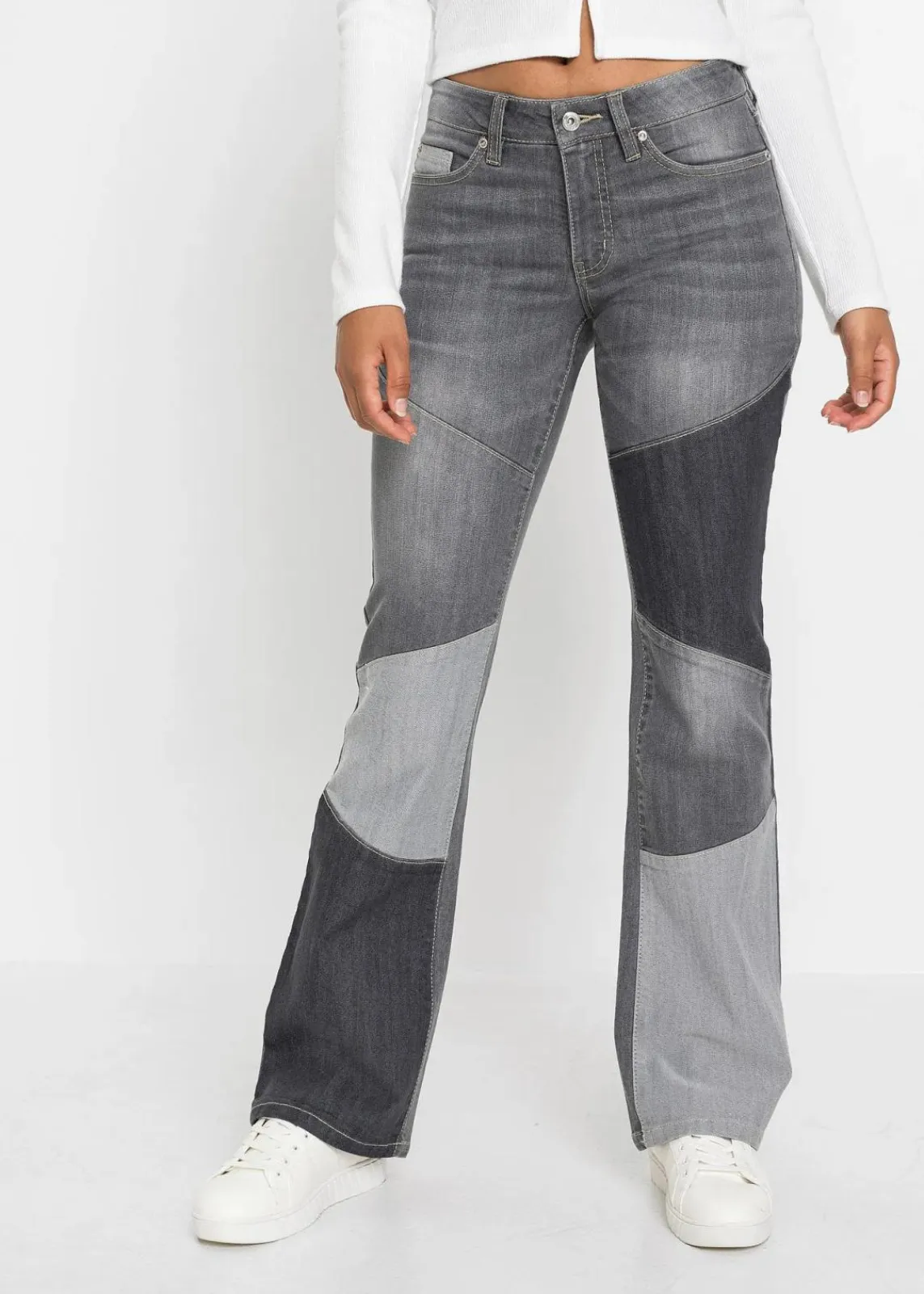 bonprix Bekleidung·Shirts & Tops|Jeans^Flared-Jeans Mid Waist grau denim/dunkelgrau denim/mittelgrau denim