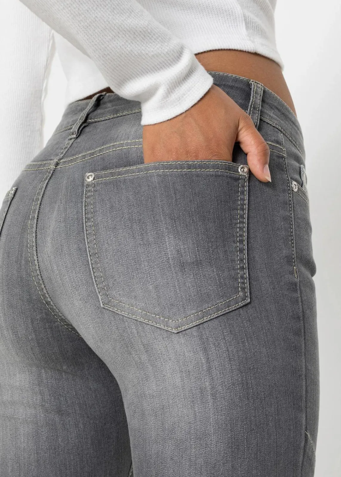 bonprix Bekleidung·Shirts & Tops|Jeans^Flared-Jeans Mid Waist grau denim/dunkelgrau denim/mittelgrau denim