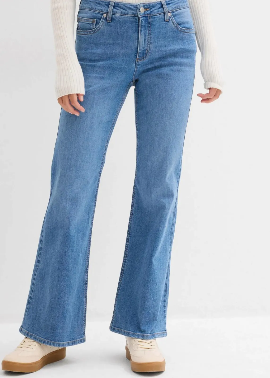 bonprix Bekleidung·Shirts & Tops|Jeans^Flared-Jeans Mid Waist hellblau denim used