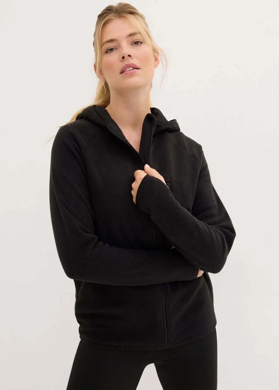 bonprix Bekleidung·Blusen & Tuniken|Bekleidung·Hosen^Fleecejacke mit Taschen schwarz
