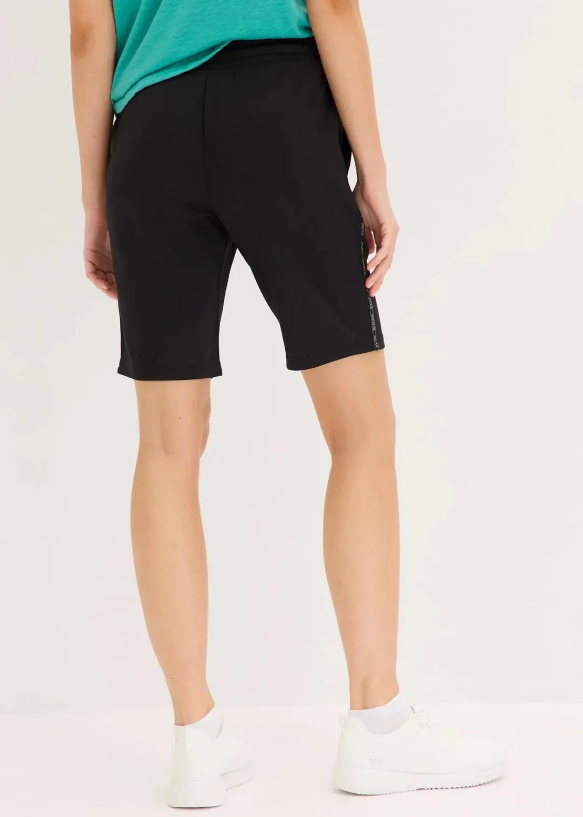 bonprix Bekleidung·Outdoorbekleidung|Bekleidung·Sweat^Funktions- Sportshorts, schnelltrocknend schwarz