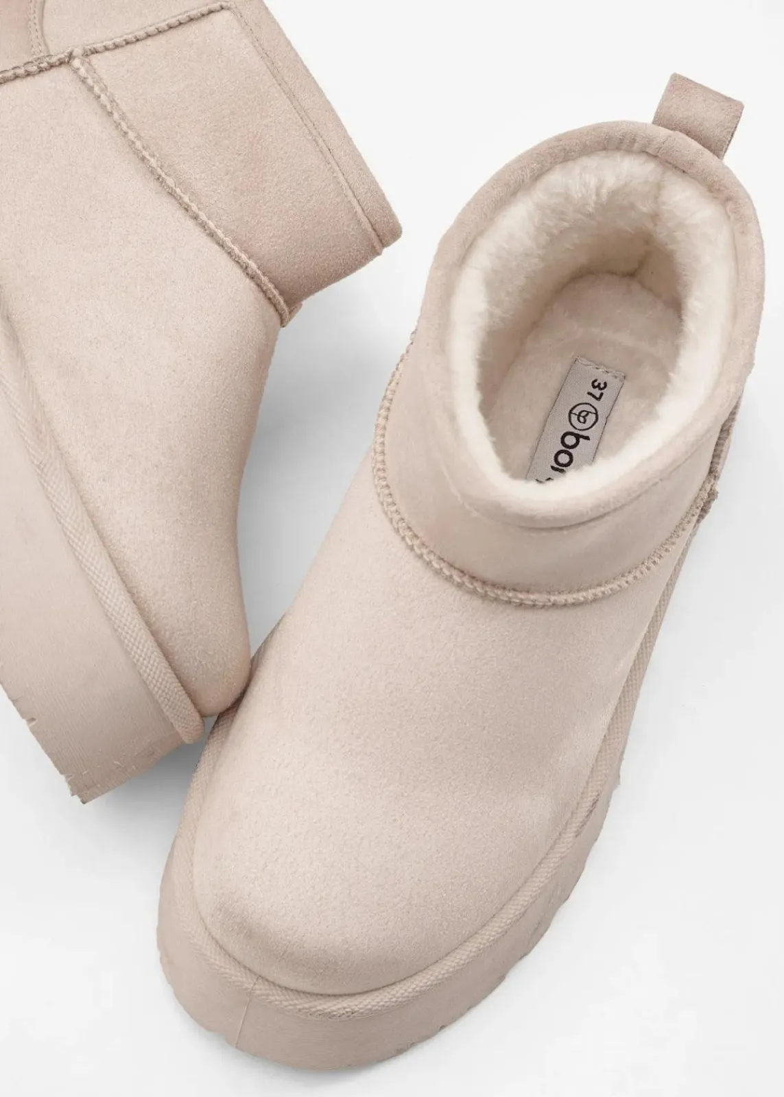 bonprix Hausschuhe|Gefütterte Winterschuhe^Gefütterte Plateau-Boots hellsand
